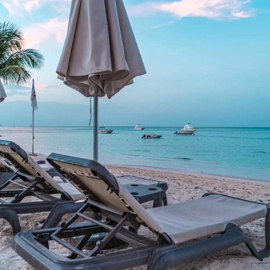 פונטה קאנה Chic Beachfront Apartment - Private Beach Access מראה חיצוני תמונה