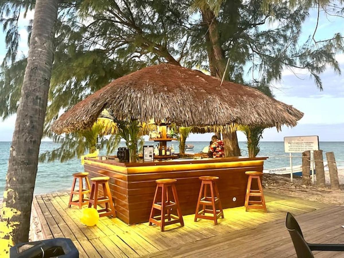 פונטה קאנה Chic Beachfront Apartment - Private Beach Access מראה חיצוני תמונה
